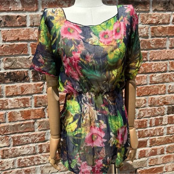 Coco + Carmen one size fits all floral swimsuit cover up / Excellent condition - Picture 3 of 13